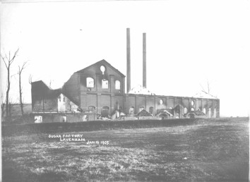[The Sugar Beet Factory (with inscription "SUGAR FACTORY, LAVENHAM. JAN.16.1905")]